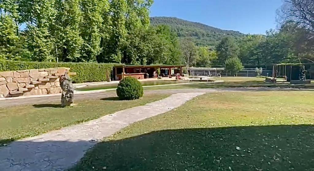 Villa Casa Rustica Olot Esterno foto